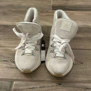 Brand new Sorel snow boots